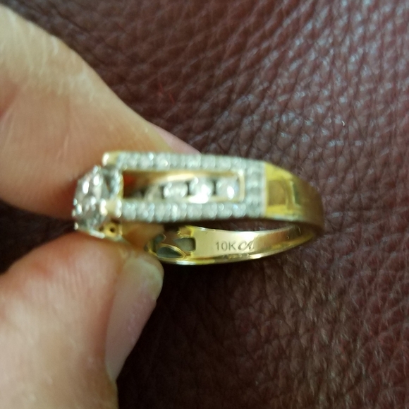 1 CTTW Natural Diamond Ring - Picture 2 of 3